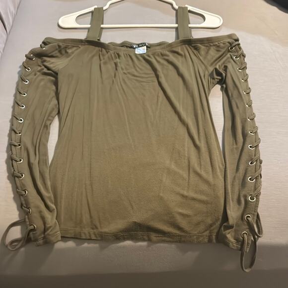 VENUS Green Off-Shoulder Ruched Blouse - Picture 1 of 3